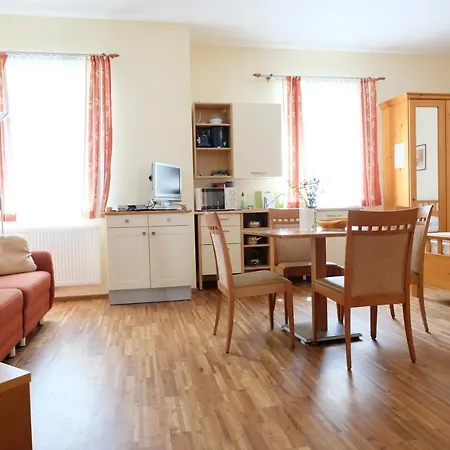 Weingut Familie Schuster فندق مبيت وإفطار 3*