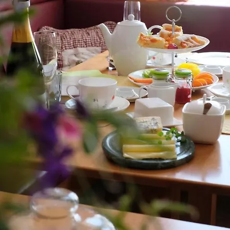 Bed & Breakfast Weingut Familie Schuster 3*