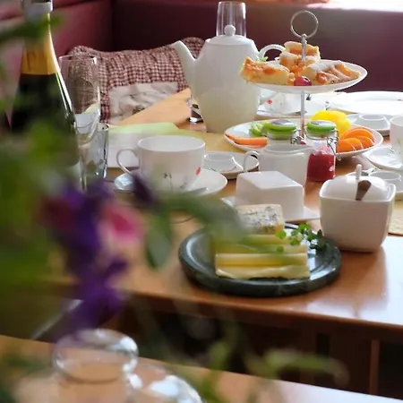 Bed & Breakfast Weingut Familie Schuster 3*