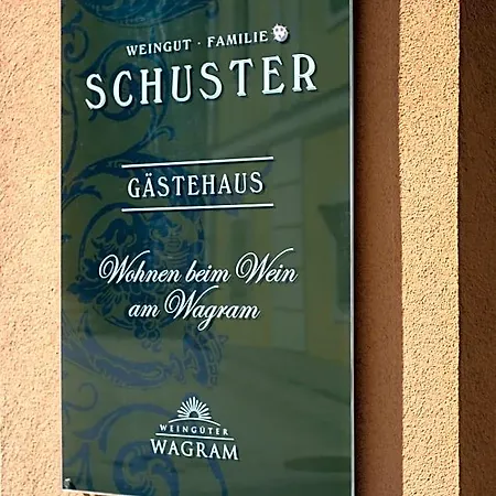 Weingut Familie Schuster 3*