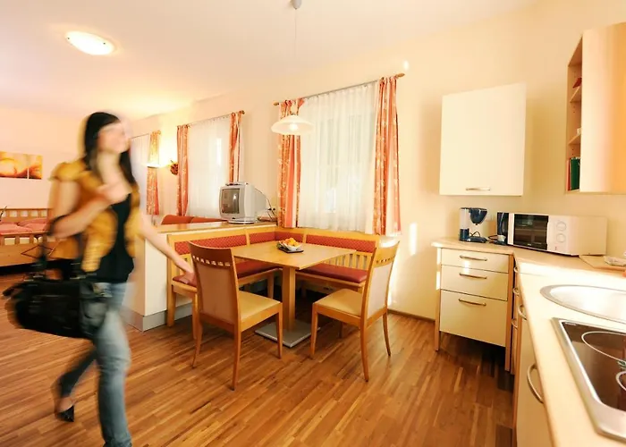 Weingut Familie Schuster 3* Grossriedenthal