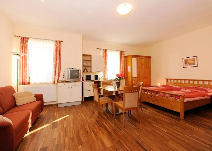 Weingut Familie Schuster Bed & Breakfast